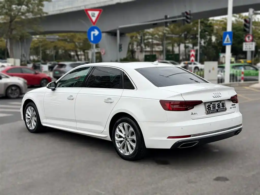 AUDI A4L