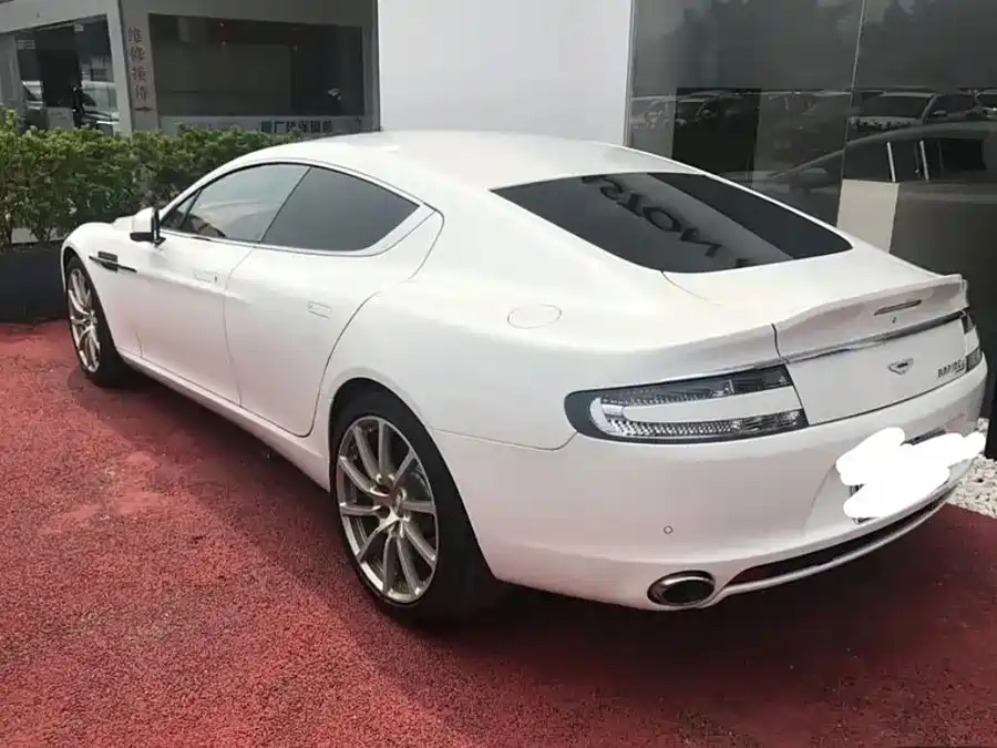 Aston Martin Rapide — миниатюра 3