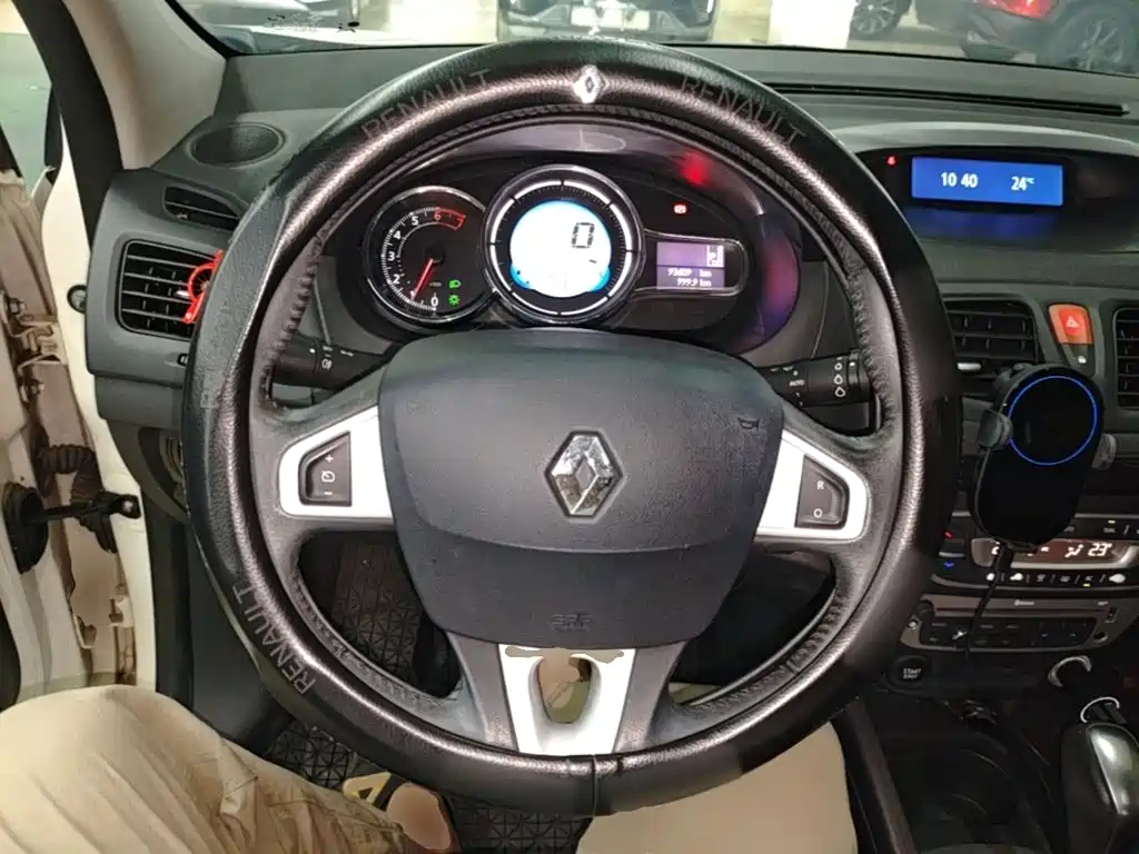 Renault Fluence — миниатюра 11