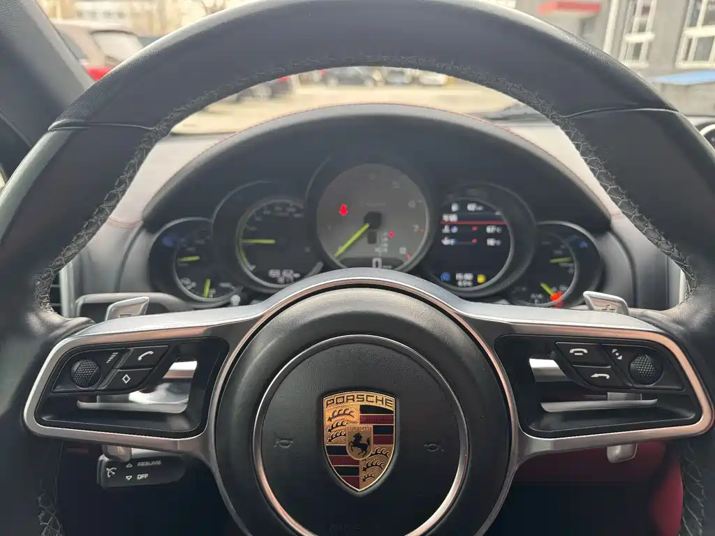 PORSCHE CAYENNE NEW ENERGY