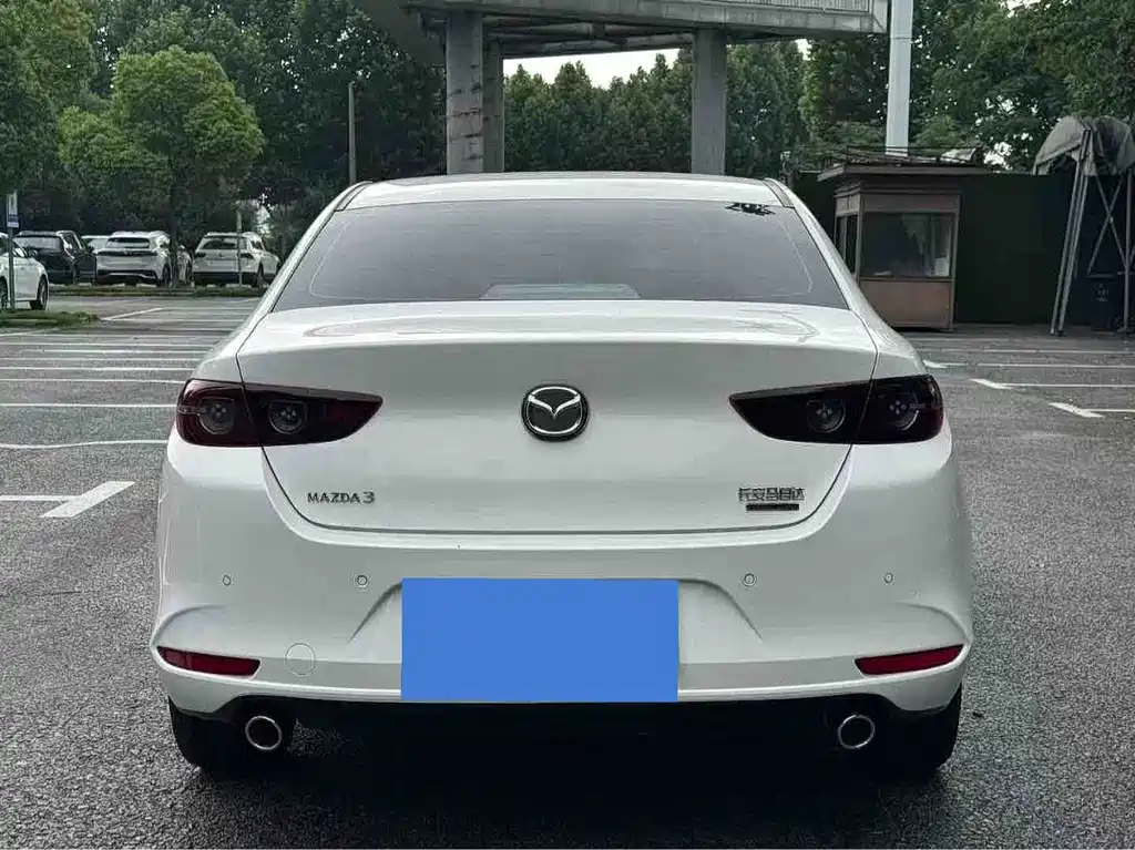 Mazda Mazda3 3 2025 2.0L AT