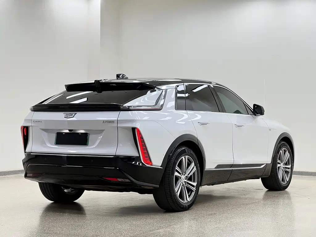 Cadillac Lyriq — миниатюра 6