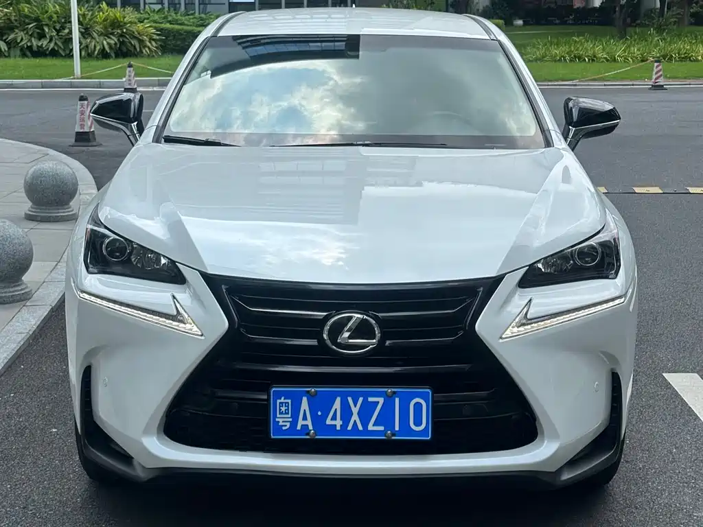 Lexus NX 2016 200
