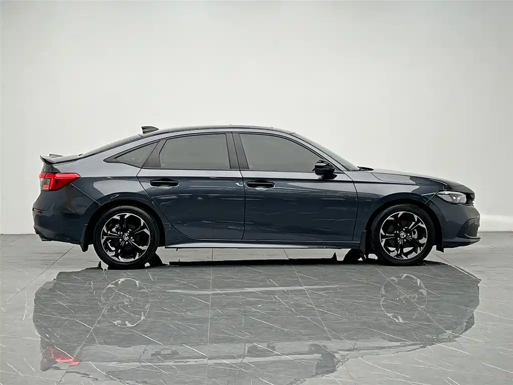 Honda Civic 2022 240TURBO CVT
