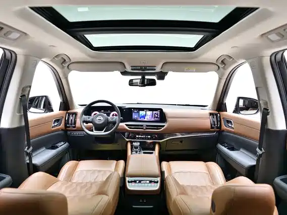 NISSAN EXPLORING THE LAND