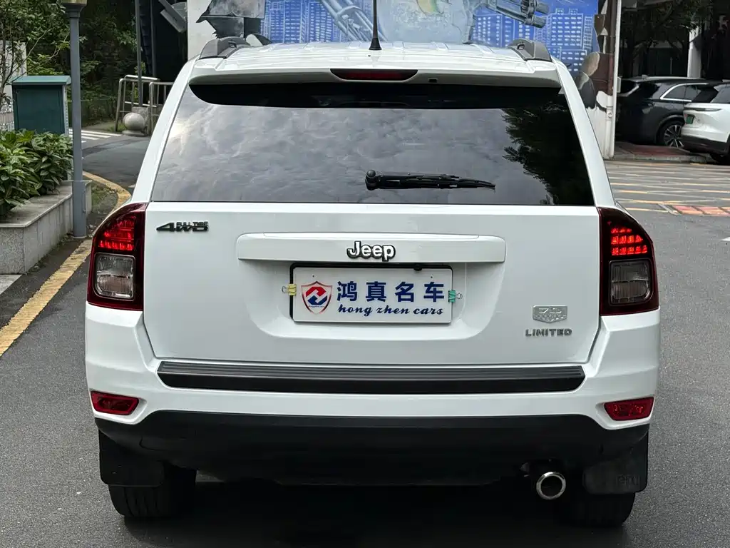 Jeep Compass (Import) — миниатюра 3
