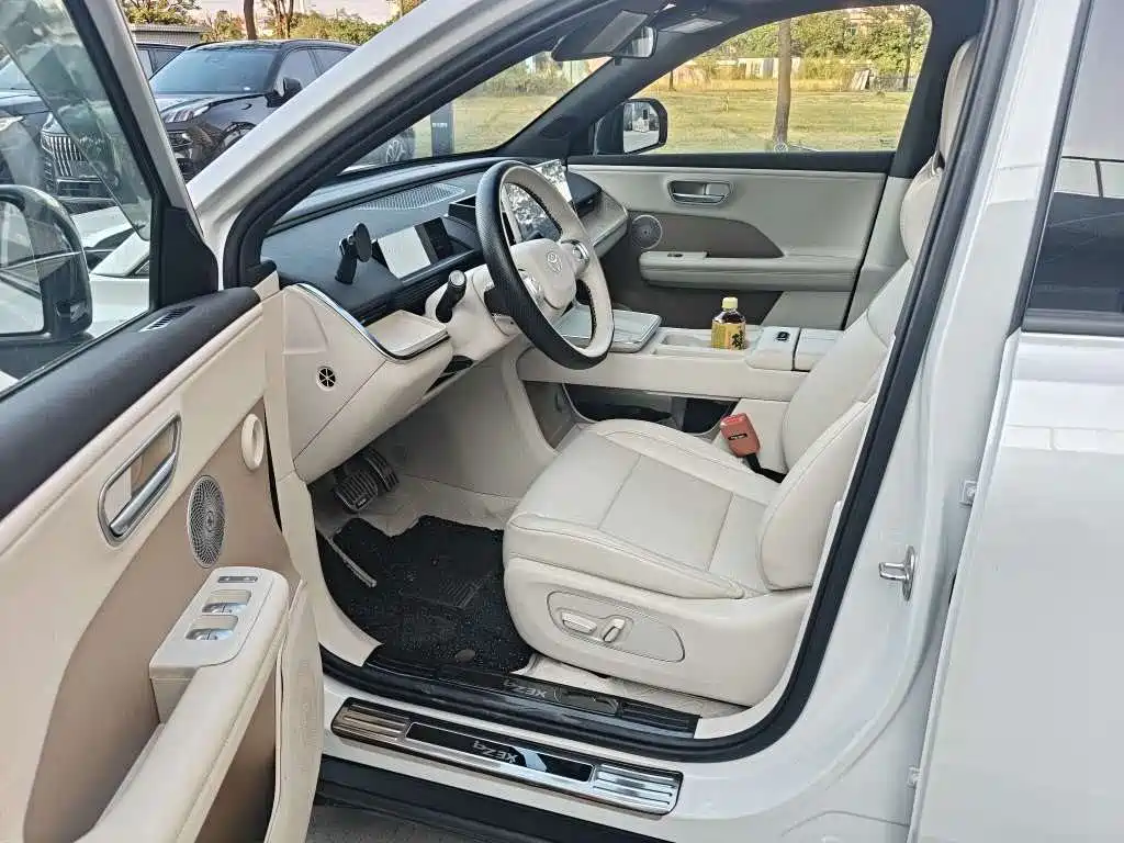 Toyota bZ3X — миниатюра 4
