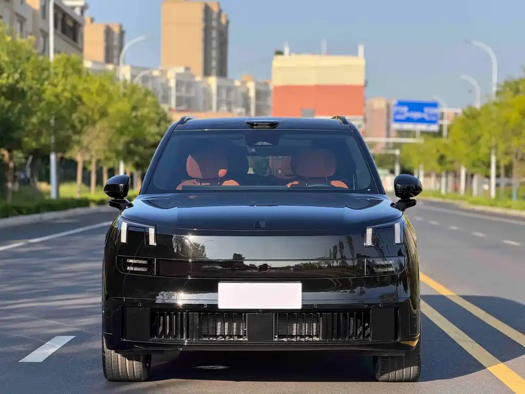 Lynk & Co 900 — миниатюра 2