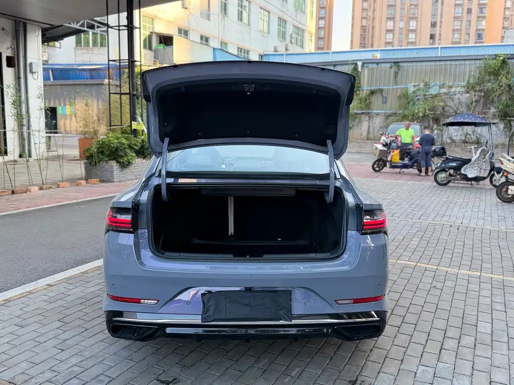 GEELY AUTOMOBILE XINGRUI