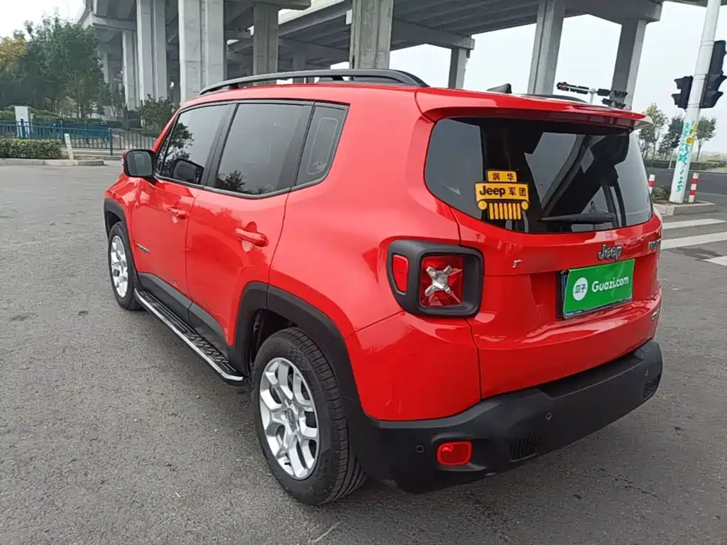 Jeep Renegade — миниатюра 5