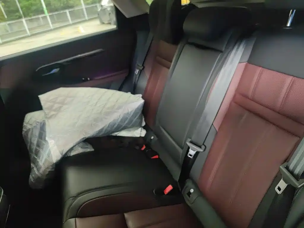 Land Rover Evoque PHEV — миниатюра 18