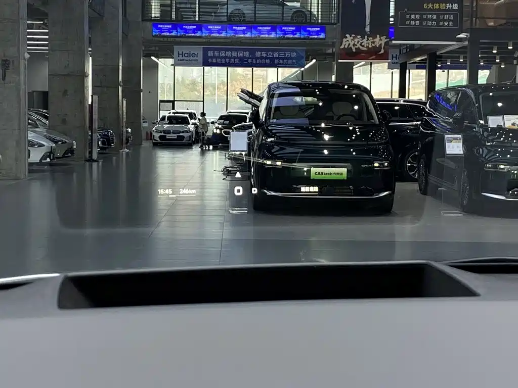 XPeng X9 — миниатюра 9