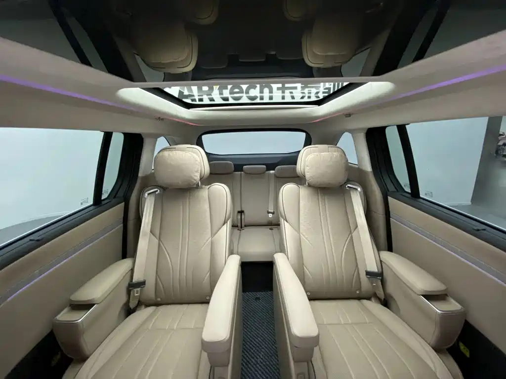 XPeng X9 — миниатюра 28
