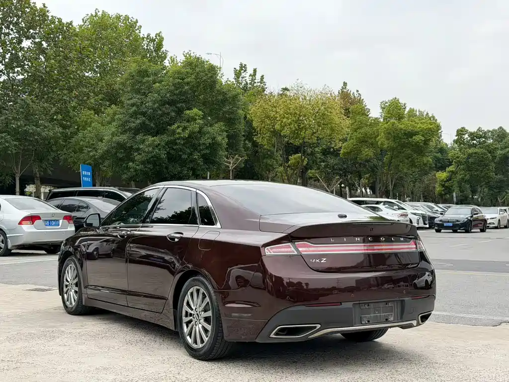 Lincoln MKZ — миниатюра 7