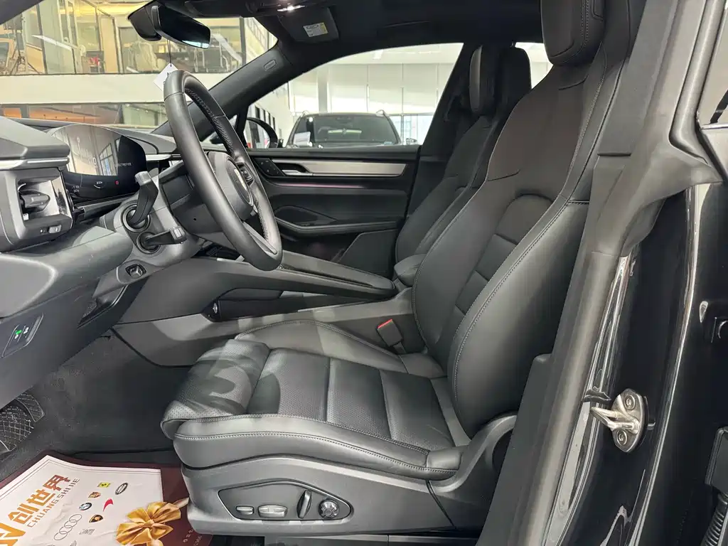 Porsche Macan 2024 Macan 4