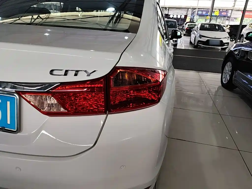 Honda City — миниатюра 8