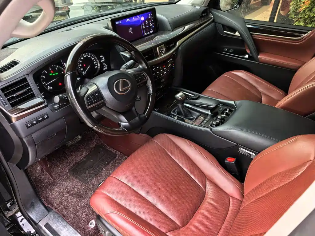 Lexus LX — миниатюра 5