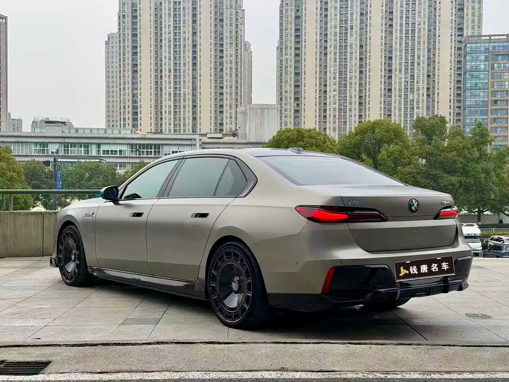 BMW i7 — миниатюра 6