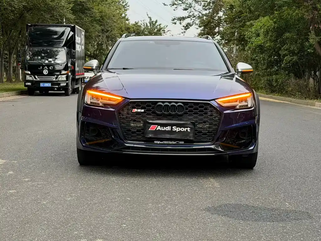 Audi A4 (Import) — миниатюра 2