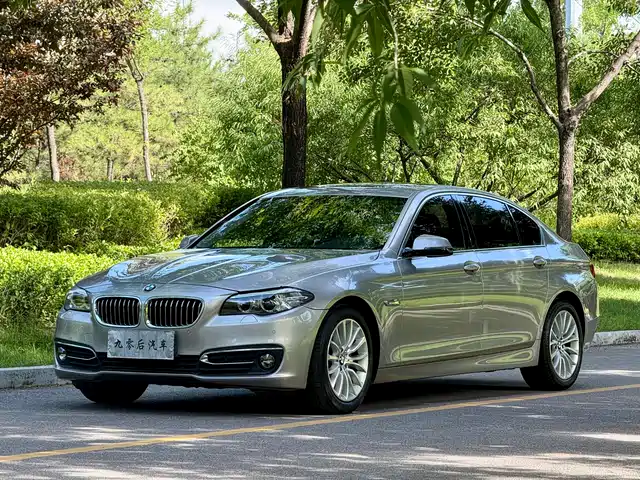 BMW 5-Series — фото 1