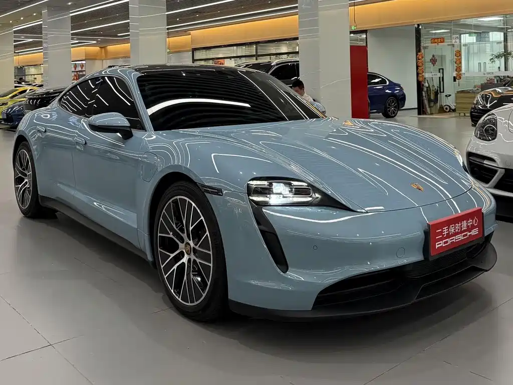 Porsche Taycan — миниатюра 3