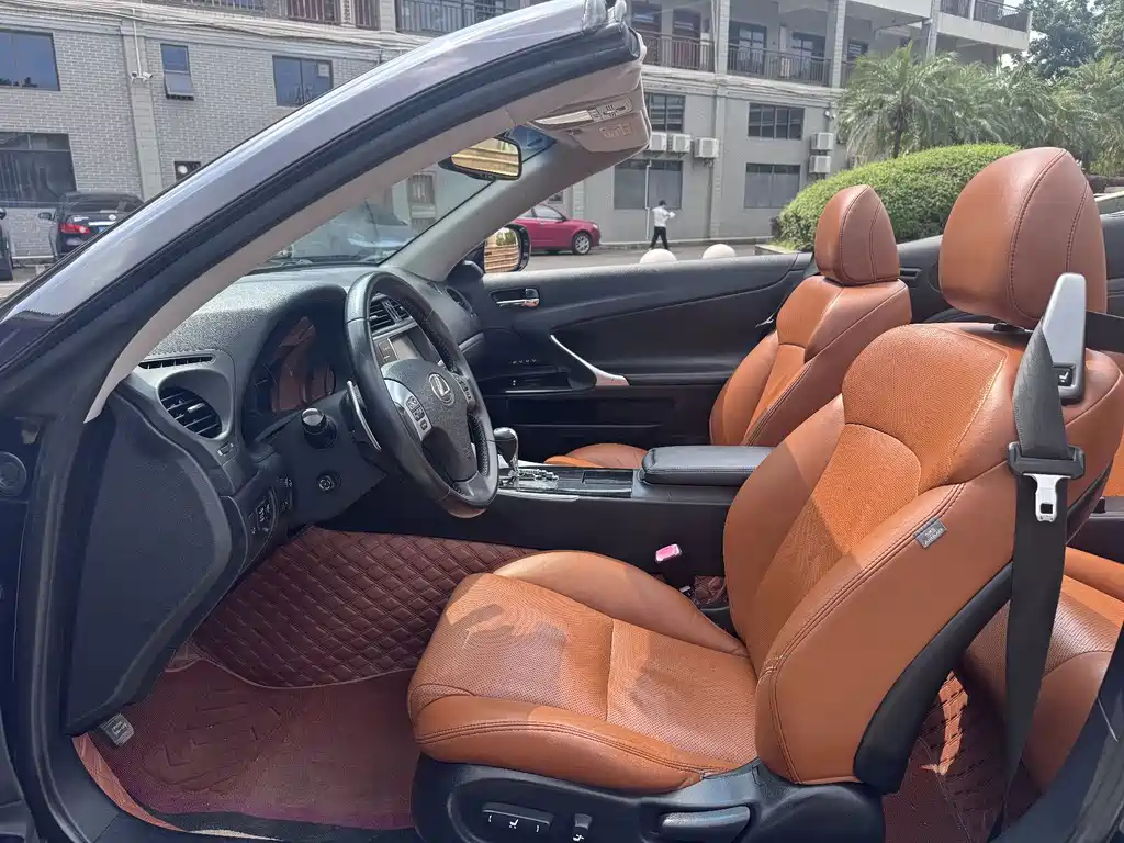Lexus IS — миниатюра 7