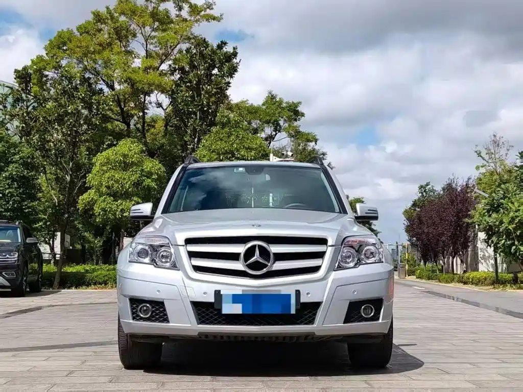 Mercedes-Benz GLK-Class (Import) — миниатюра 2
