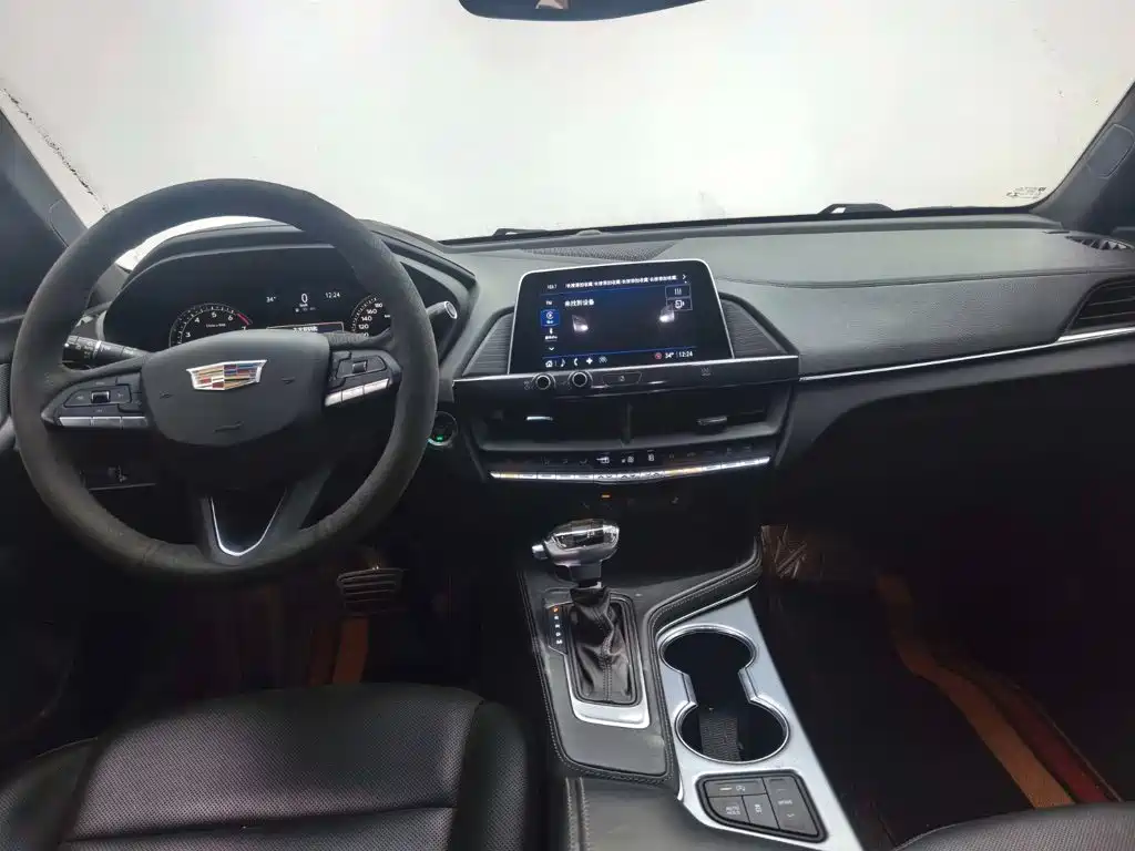 Cadillac CT4 — миниатюра 5