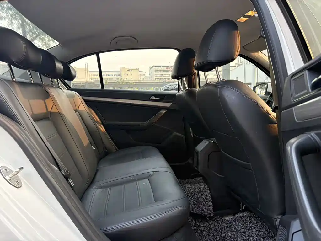 Volkswagen Lavida — миниатюра 13