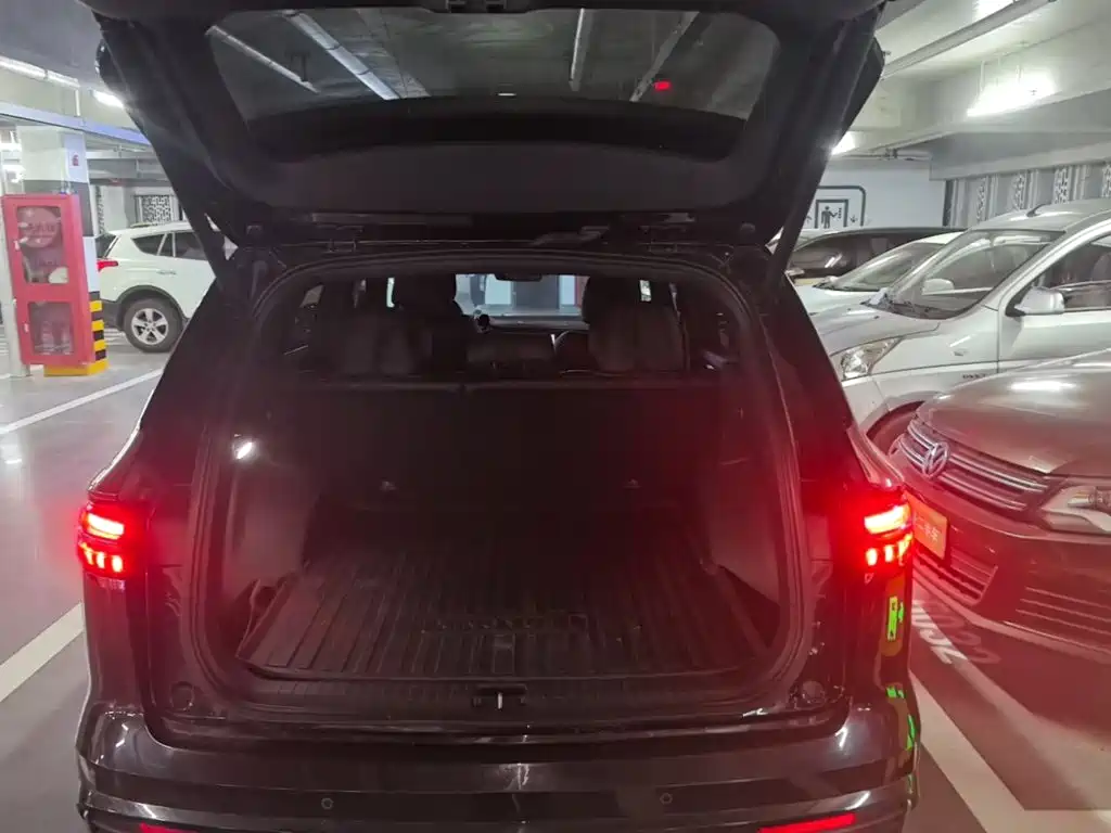 Geely Xingyue L — миниатюра 10