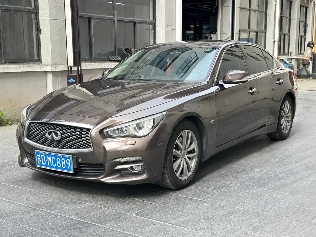 Infiniti Q50 2014