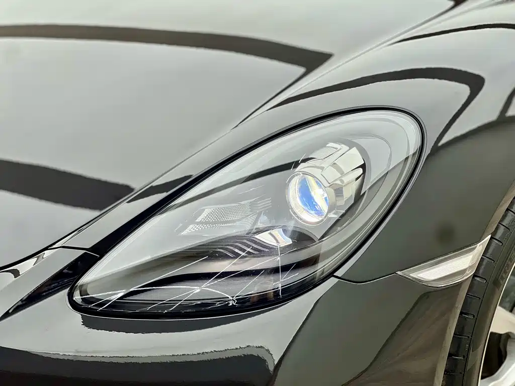 Porsche 718 2018 Cayman 2.0T