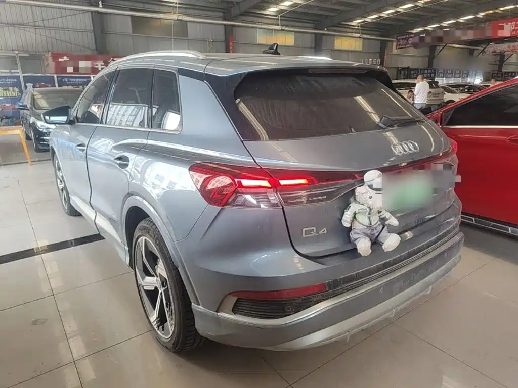 Audi Q4 e-tron — миниатюра 5