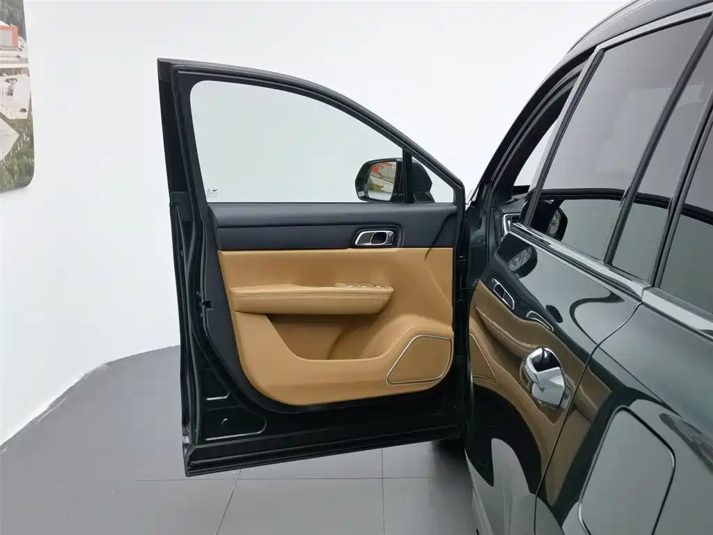 Li Auto ONE 2021 6 мест