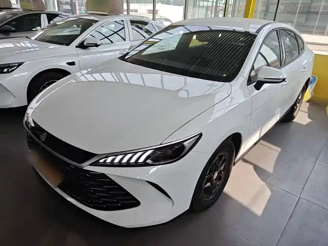 2025 BYD Qin