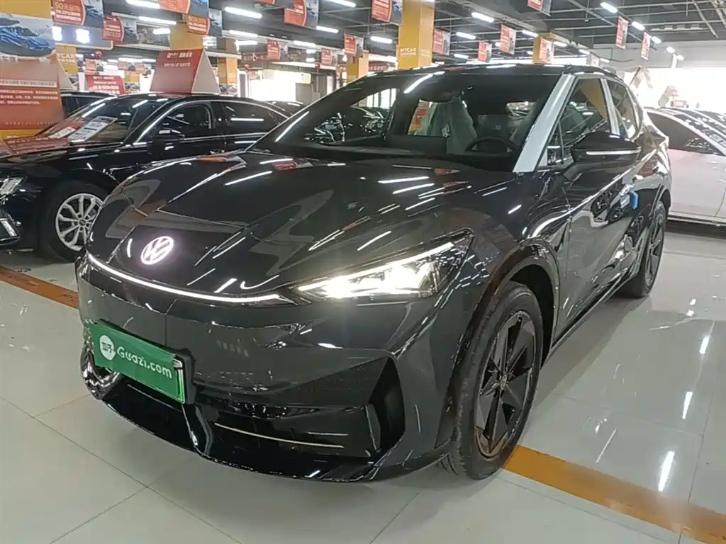 Volkswagen 06 2025 Pure