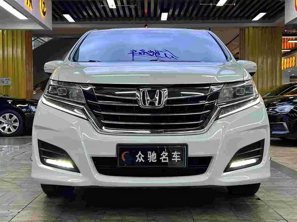 Honda Elysion 2016 2.4L Comfort