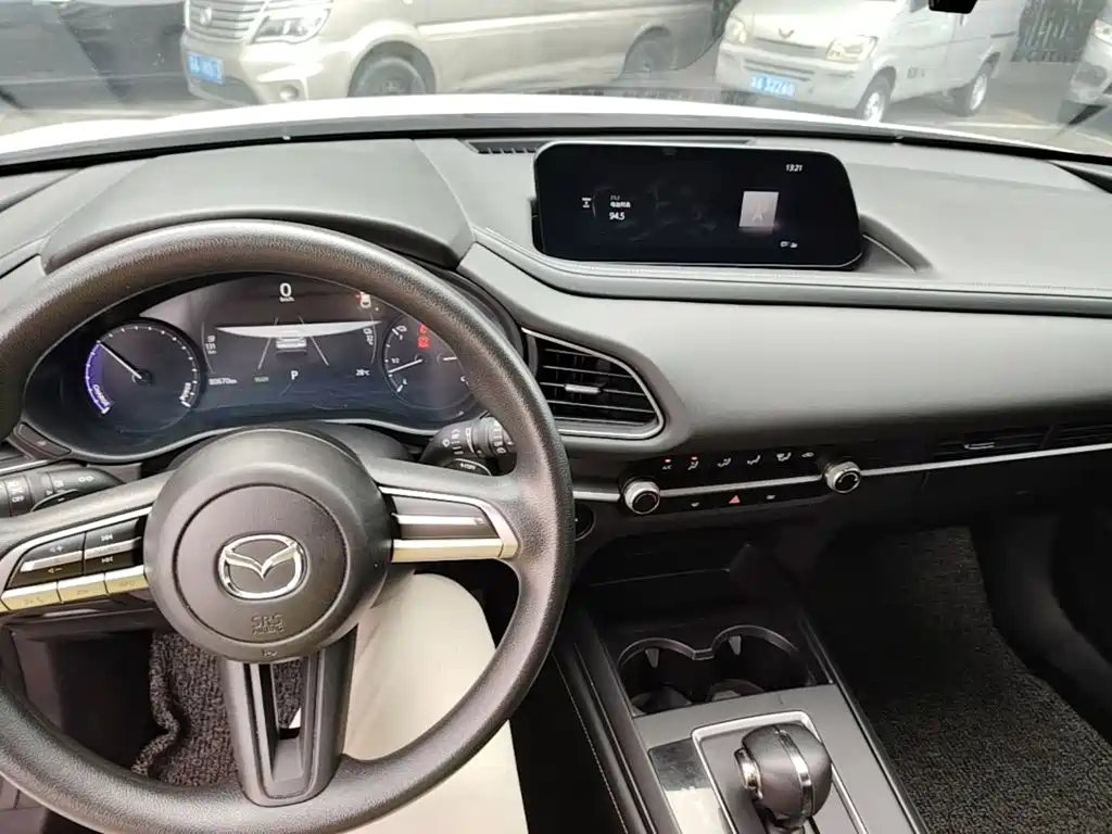 Mazda CX-30 EV — миниатюра 10