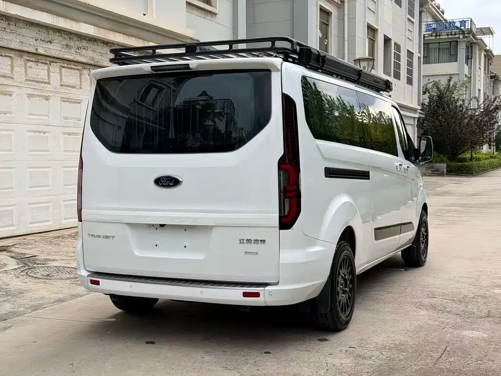 Ford Tourneo 2023 2.0T AT