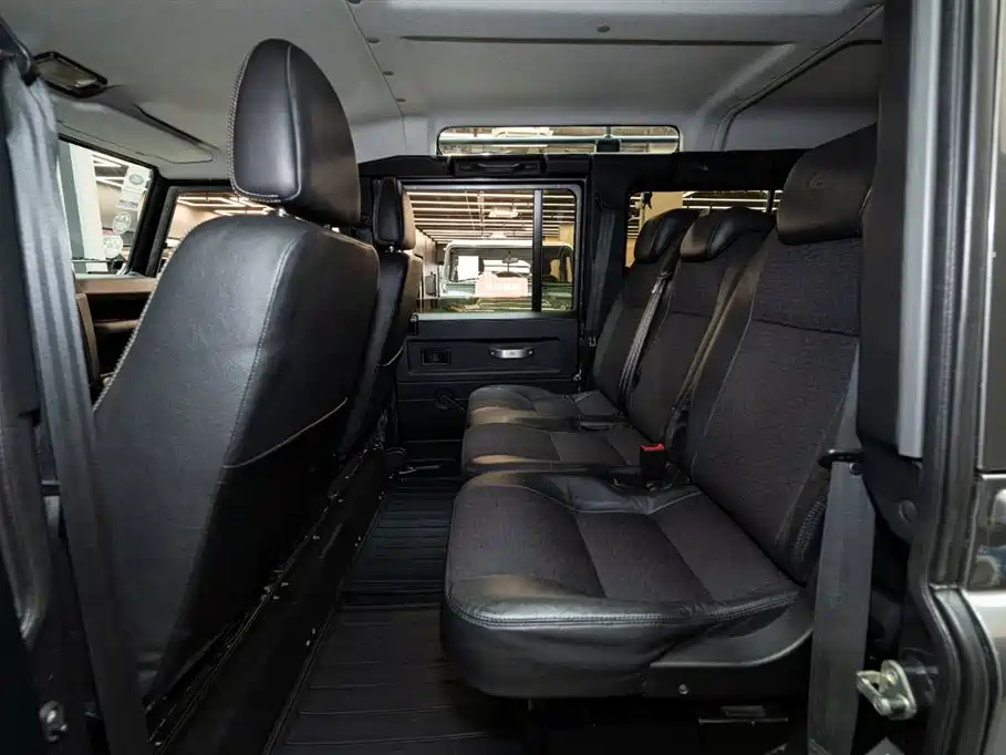 Land Rover Land Rover Defender 2015 2.2T MT