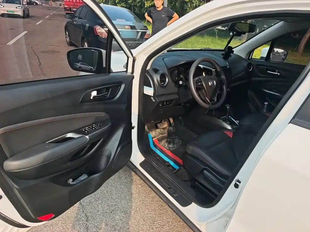 Changan CS15 — миниатюра 16