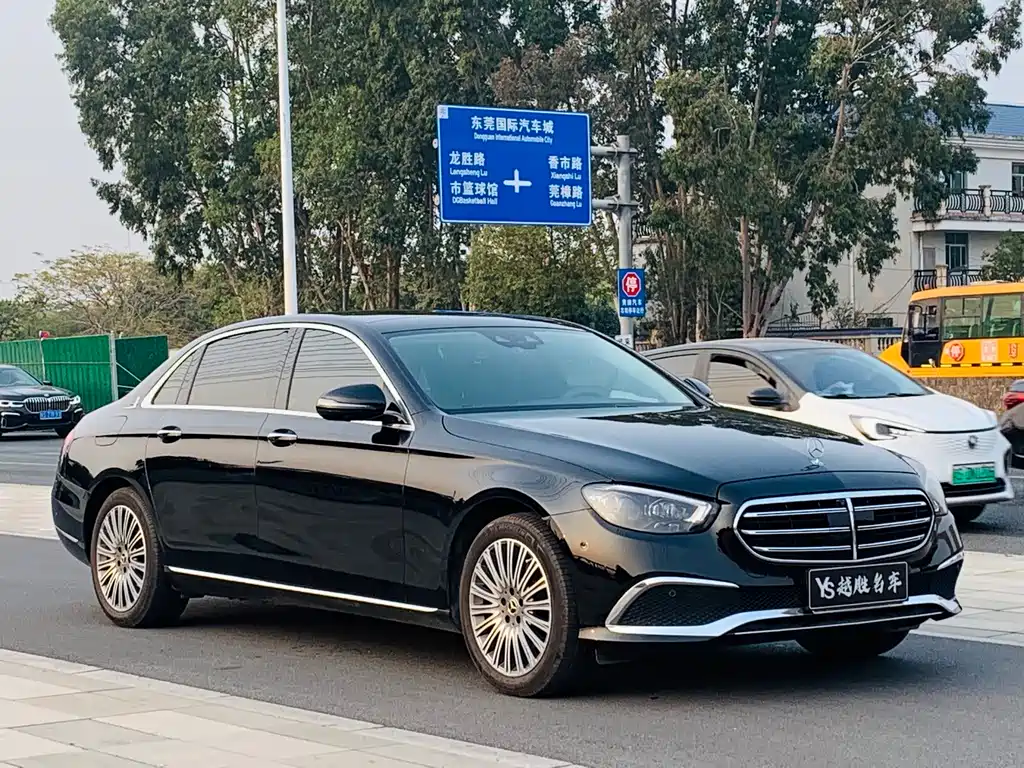 MERCEDES-BENZ E CLASS