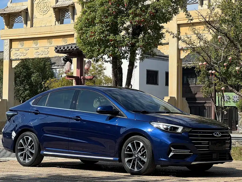 Chery Arrizo 5 PLUS — миниатюра 3