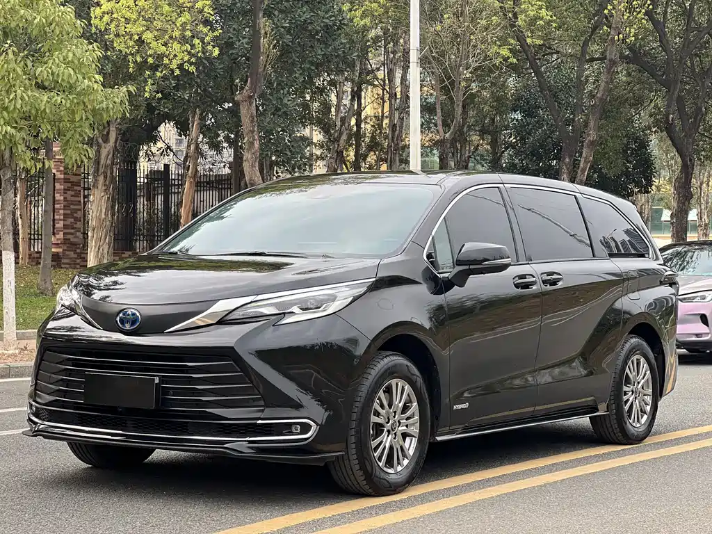 Toyota Sienna 2023