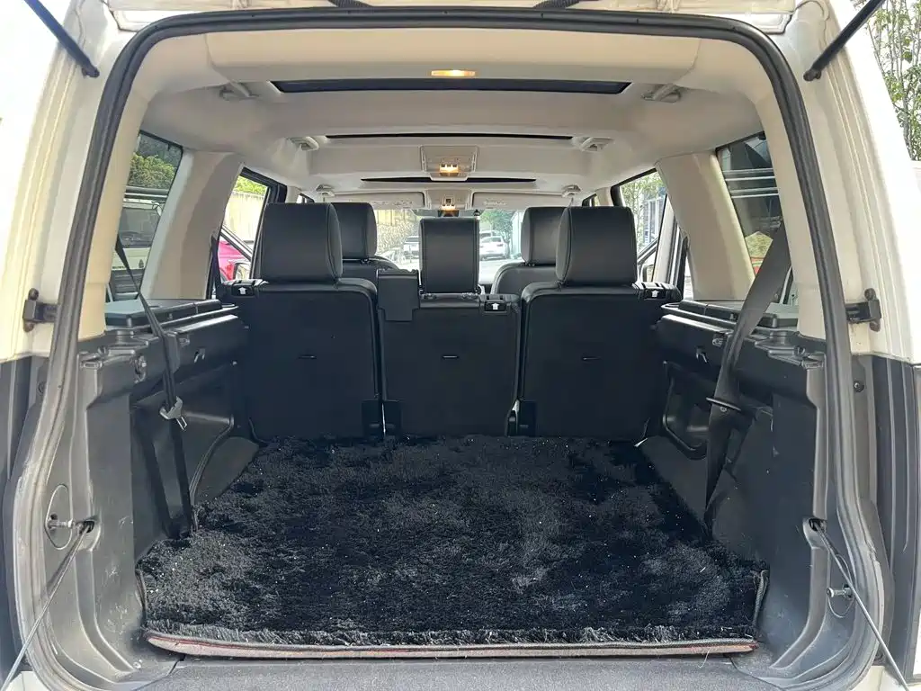 Land Rover Discovery — миниатюра 13