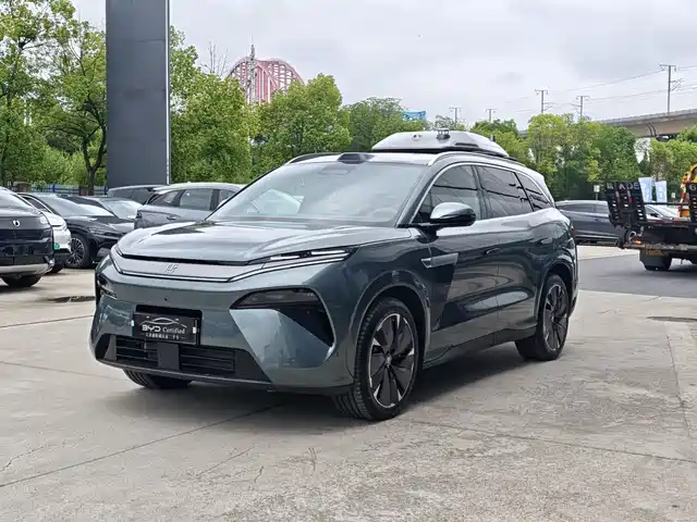 2025 BYD Tang
