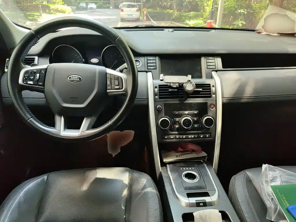 Land Rover Discovery Sport — миниатюра 10