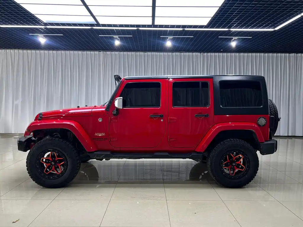 Jeep Wrangler 3.0L Sahara 4-door Edition, фото 3