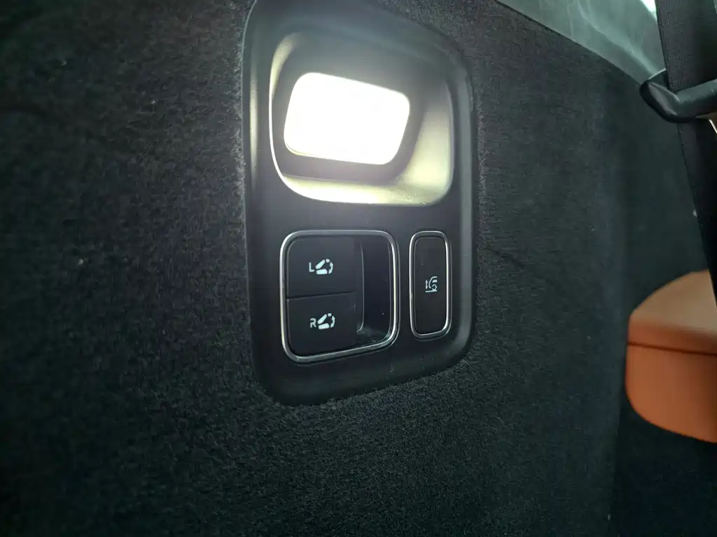 Li Auto Li L9 — миниатюра 31