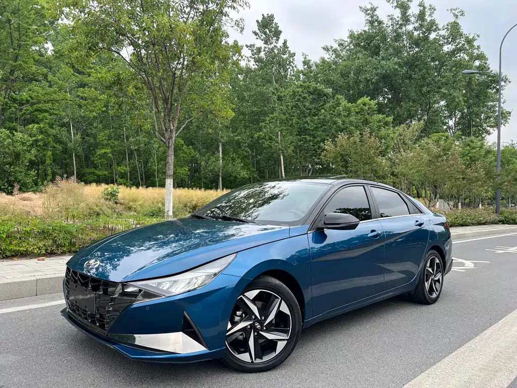 Hyundai Elantra 2023